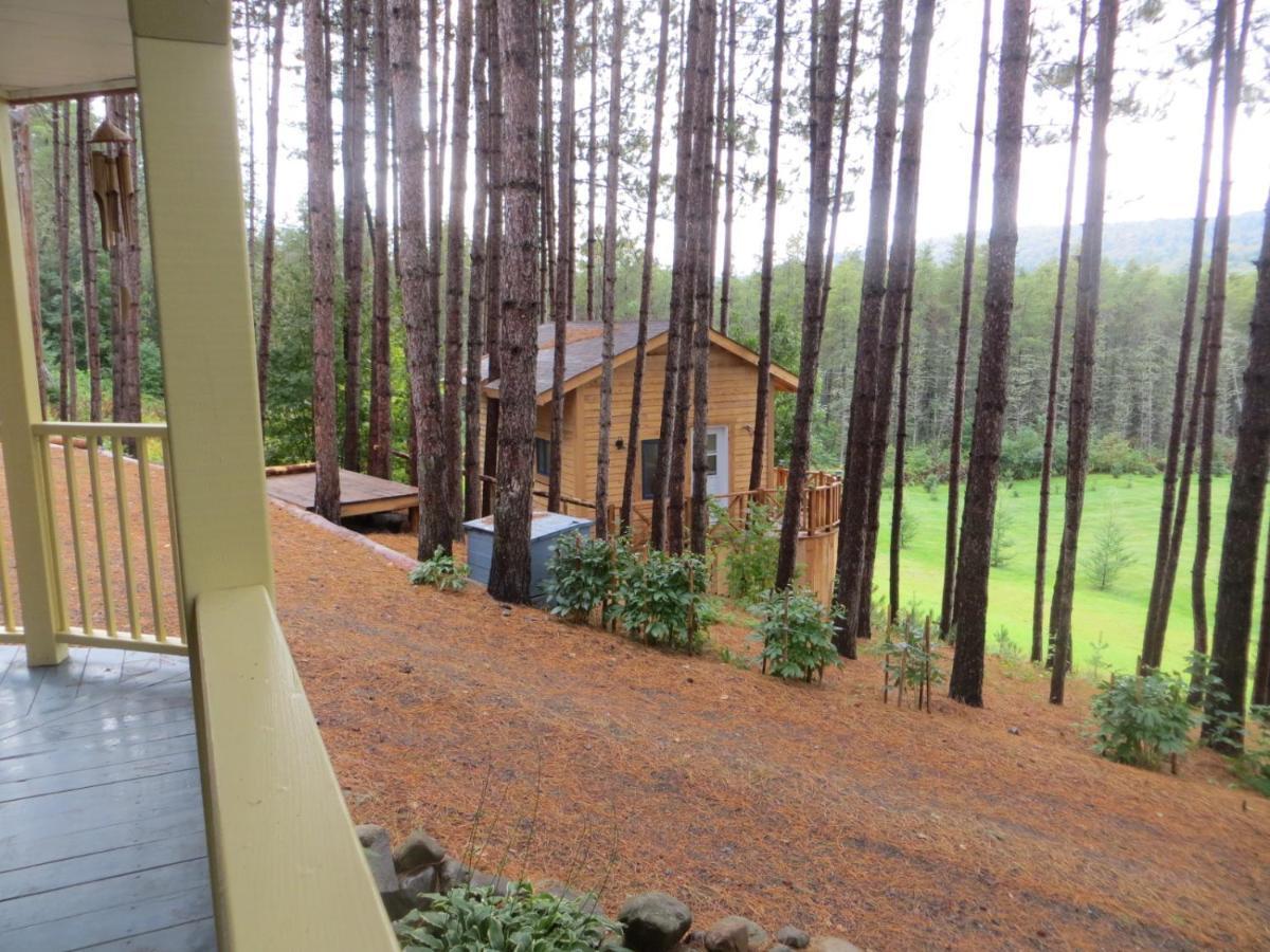 La Maison Sous Les Arbres Saint Roch de Mekinac Exteriör bild